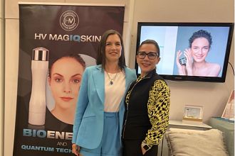HV MAGIQSKIN sajtótájékoztatóján Harangvölgyi Annával karöltve pózoltam/ Dr. Szabó Judit Anna HV MAGIQSKIN sajtótájékoztatóján Harangvölgyi Annával karöltve pózoltam/ Dr. Szabó Judit Anna
